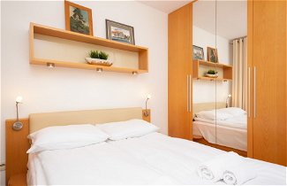 Photo 2 - Apartment Esperanto Warsaw by Renters