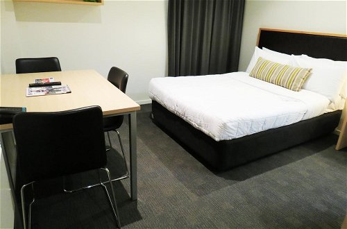 Photo 10 - Tetra Serviced Apartments By Castle