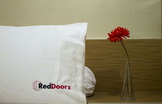 Photo 2 - RedDoorz Apartment @ Margonda Residence