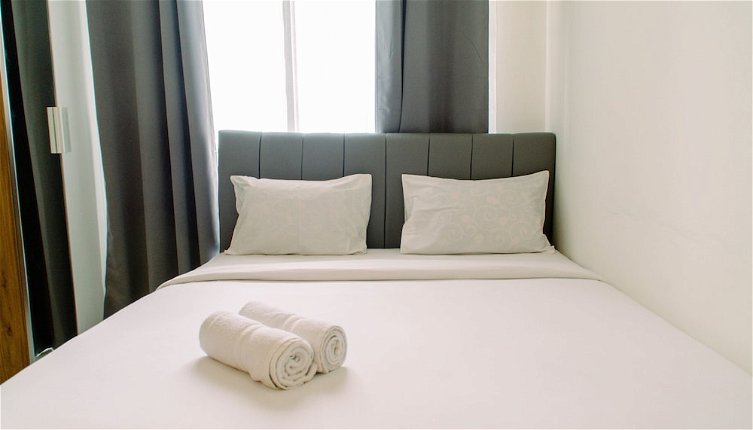 Photo 1 - Fully Furnished With Cozy Design Studio Sky House Bsd Apartment