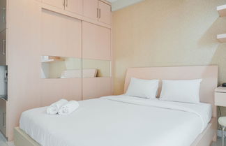 Foto 2 - Comfy And Tidy Studio Apartment At Tamansari Sudirman