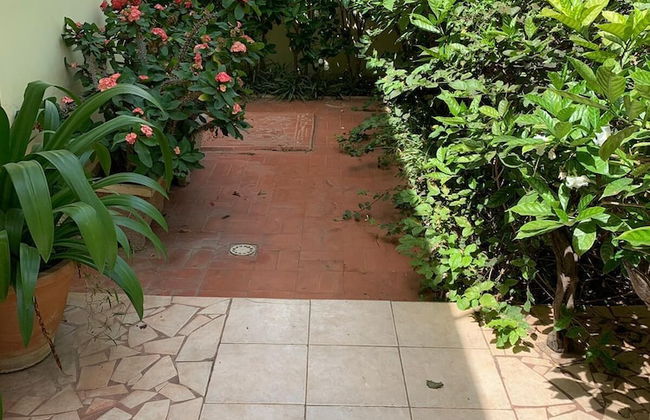 Picturesque Studio Apartment - Foto 18