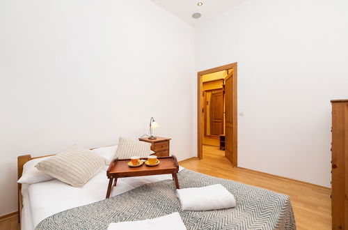 Photo 2 - Apartment Cracow Kremerowska by Renters