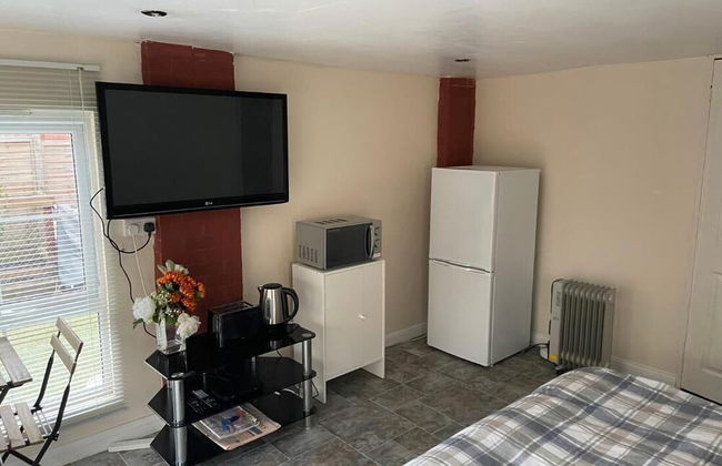 A Furnished Ensuite Apartment for Rent in Patchway - Foto 3