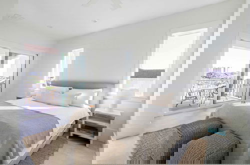 Foto 16 - Rendezvous by Avantstay Modern Haven w/ Game Room, Roof Top, Pool & Close to Beach!
