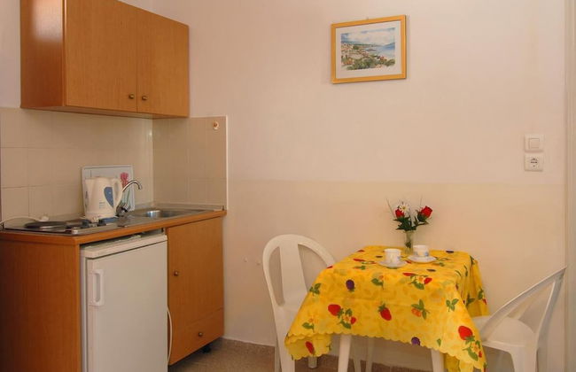 Seaview Studio For Two Just Minutes From The Beach - Photo 8