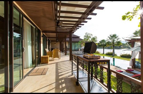 Foto 31 - Dasiri Lakefront Villa Premium