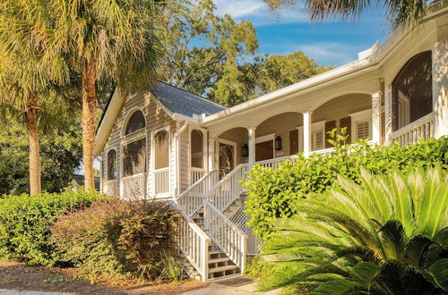 Photo 14 - Palmetto by Avantstay Gorgeous Character Home w/ Pool, Sun Room & Pool Table