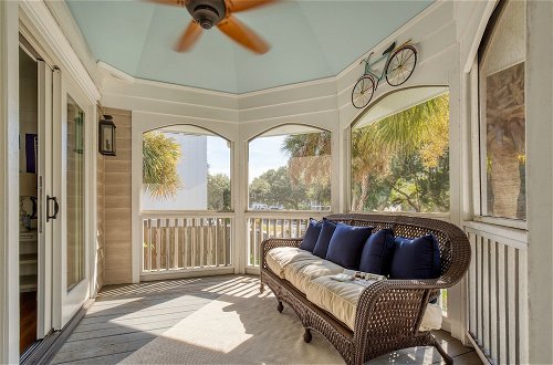 Photo 18 - Palmetto by Avantstay Gorgeous Character Home w/ Pool, Sun Room & Pool Table