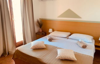Photo 2 - Room in Guest Room - Linc Rooms & Apartments