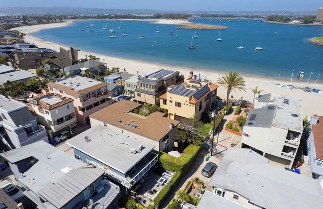 Mission Point 1 by Avantstay San Diego Beach House w/ Huge Patio & Fire Pit Walk to Beach! - Foto 21