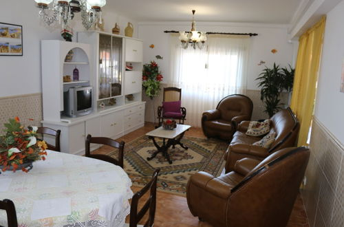 Photo 17 - 3 Bedroom Apartment in a Ground Floor of a Vila Wseparate Kitchen Living Room