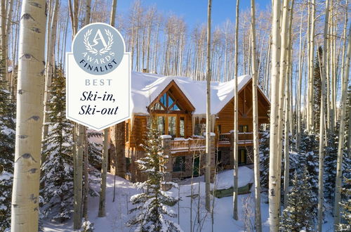 Photo 1 - Snowdrift Cabin by Avantstay Breathtaking Home w/ Prime Ski Access