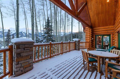 Foto 31 - Snowdrift Cabin by Avantstay Breathtaking Home w/ Prime Ski Access