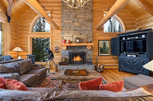 Foto 20 - Snowdrift Cabin by Avantstay Breathtaking Home w/ Prime Ski Access