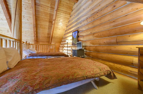 Photo 29 - Snowdrift Cabin by Avantstay Breathtaking Home w/ Prime Ski Access