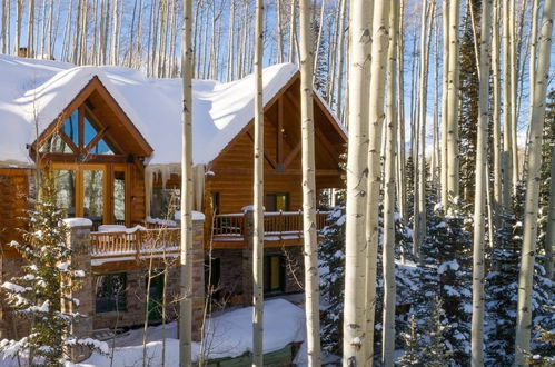 Photo 1 - Snowdrift Cabin by Avantstay Breathtaking Home w/ Prime Ski Access