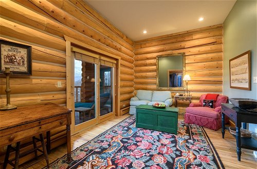 Foto 34 - Snowdrift Cabin by Avantstay Breathtaking Home w/ Prime Ski Access