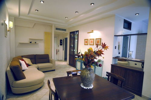 Photo 1 - Roma Chic House - Luxury Apartment 1 People for Business/studio