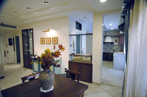 Photo 24 - Roma Chic House - Luxury Apartment 1 People for Business/studio