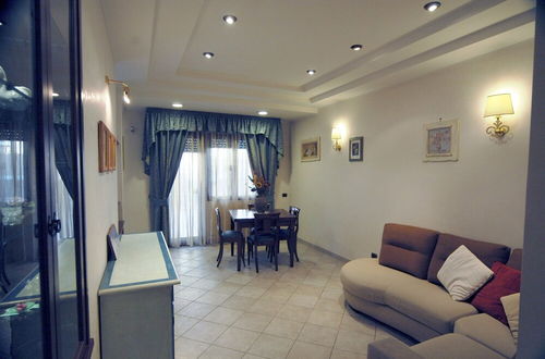 Photo 20 - Roma Chic House - Delightful Luxury Apartment 3 People, With Jacuzzi