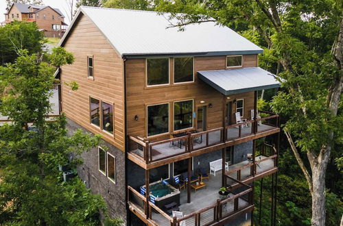 Photo 7 - Copperhead by Avantstay Treetop Haven w/ Indoor Pool, Home Theatre & Game Room