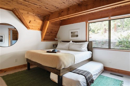 Photo 24 - Timberline by Avantstay Stunning Chalet Cabin w/ Hot Tub, Pool Table & Home Theater