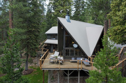 Photo 12 - Timberline by Avantstay Stunning Chalet Cabin w/ Hot Tub, Pool Table & Home Theater