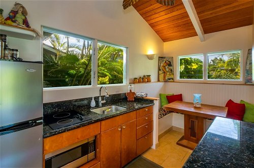 Photo 11 - Palione Papalani by Avantstay Steps From Kailua Beach w/ Private Pool & Hot Tub