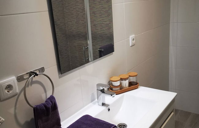 "room in Guest Room - Caparic Poshtel An Luxury And Posh Style Hostel." - Foto 7