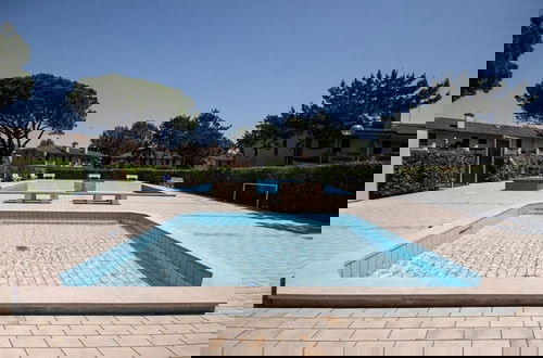 Photo 11 - Beautiful Villa for 6 Guests With Shared Pool