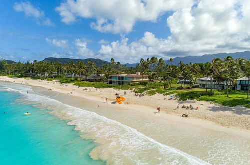 Foto 9 - Hale Oahu Cottage by Avantstay Stunning Beachfront Estate