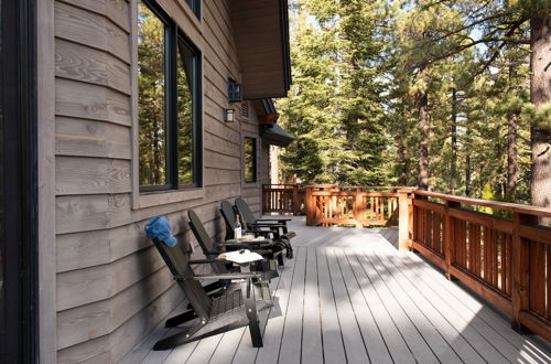 Foto 9 - Coyote Moon by Avantstay Cabin W/sauna Mins From DT Truckee & Northstar