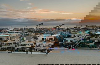 Foto 2 - Bay View Buyout A by Avantstay Mission Beach Home on the Sand Sleeps 20