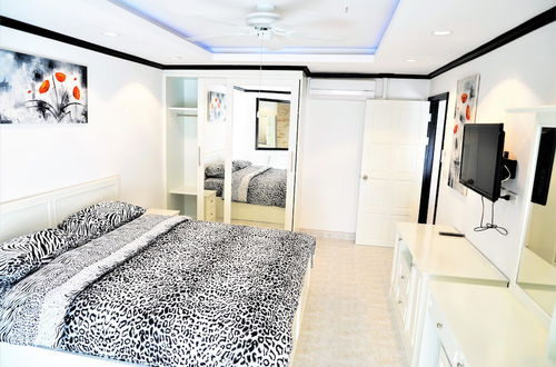 Foto 3 - Room in Condo - Stylish 1 bed Apartment at Jomtien Beach Condominium