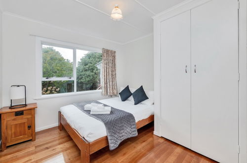 Photo 4 - 3 Bedroom In Onehunga w Parking - Wifi - Netflix