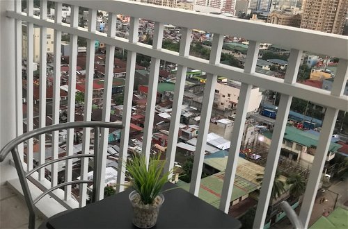 Foto 22 - Condo Unit With Balcony in Manila