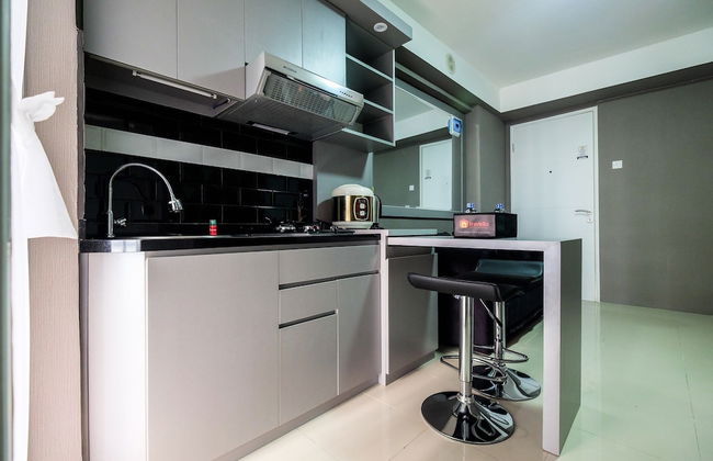 Modern and Comfort 2BR Bassura City Apartment - Foto 11