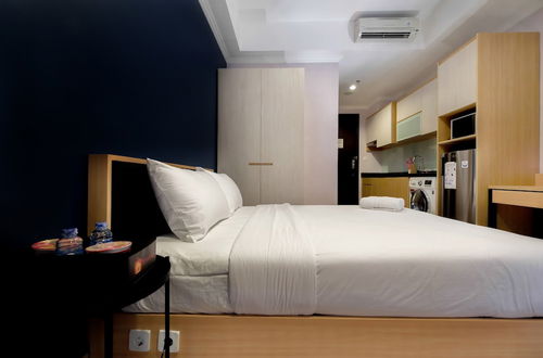 Photo 1 - Comfortable Studio at Menteng Park Apartment