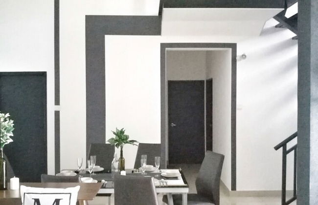 The Loft - Photo 13