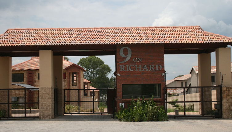 Foto 1 - Fourways Apartments