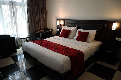 Foto 8 - Easy Inn Hotel Suites
