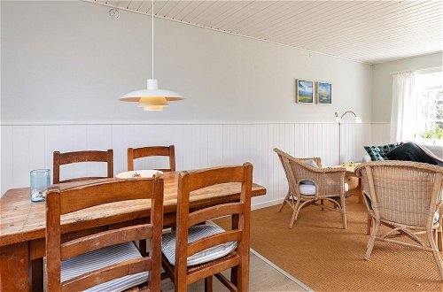 Photo 9 - 4 Person Holiday Home in Blavand