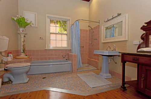 Photo 11 - Rose Cottage - Historic Luxury