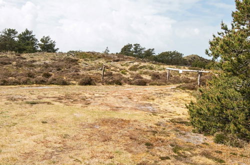 Photo 11 - Secluded Holiday Home in Henne near Beach