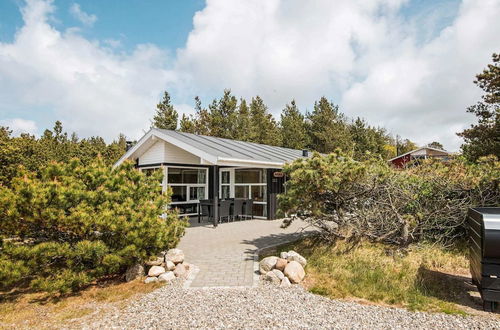 Photo 15 - Secluded Holiday Home in Henne near Beach