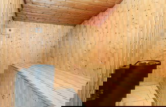 Foto 3 - Secluded Holiday Home in Henne near Beach