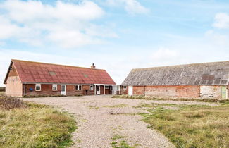 Foto 1 - Spacious Holiday Home in Jutland near North Sea Beach