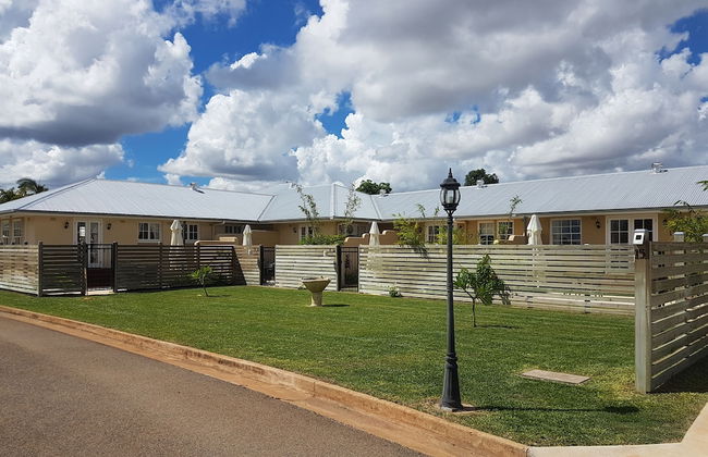 Kernow Charters Towers - Foto 43