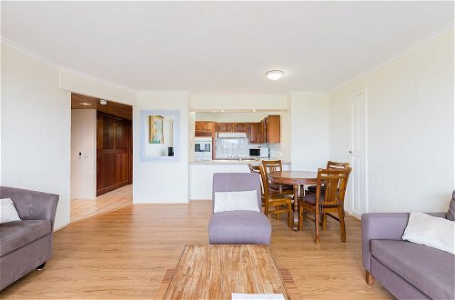 Photo 9 - Byron Pacific Apartments